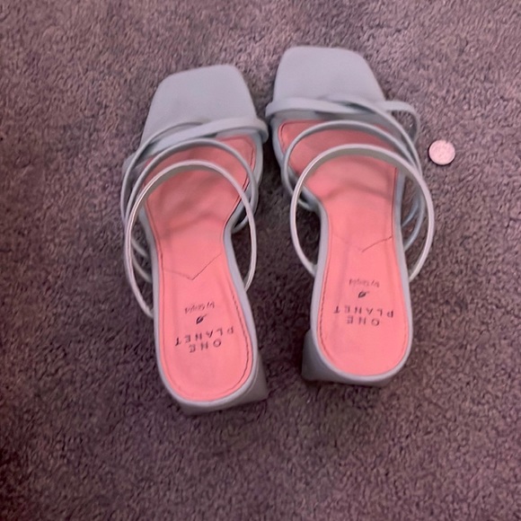 Mint heels - Picture 1 of 1